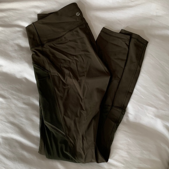 EUC Lululemon leggings - Picture 1 of 4